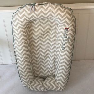 DockATot Deluxe+ Dock (Silver Lining)